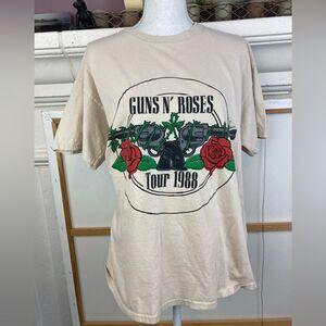 Guns N' Roses Tour 1988 Graphic Tee Welcome to the Jungle oversized